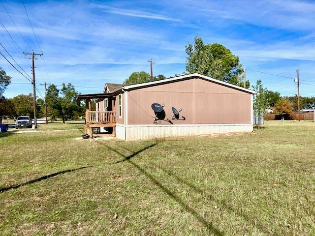 Cross Plains, TX 76443,802 N Avenue A