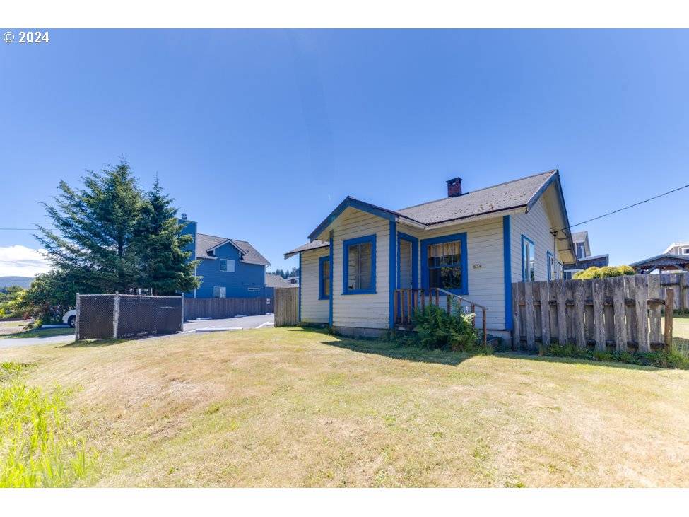 Lincoln City, OR 97367,854 SW 50TH ST