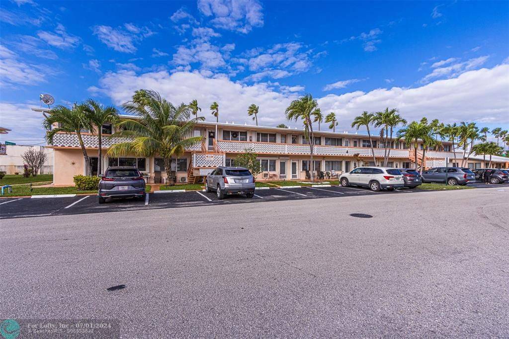 Hallandale Beach, FL 33009,800 SW 11th Ave  #3A