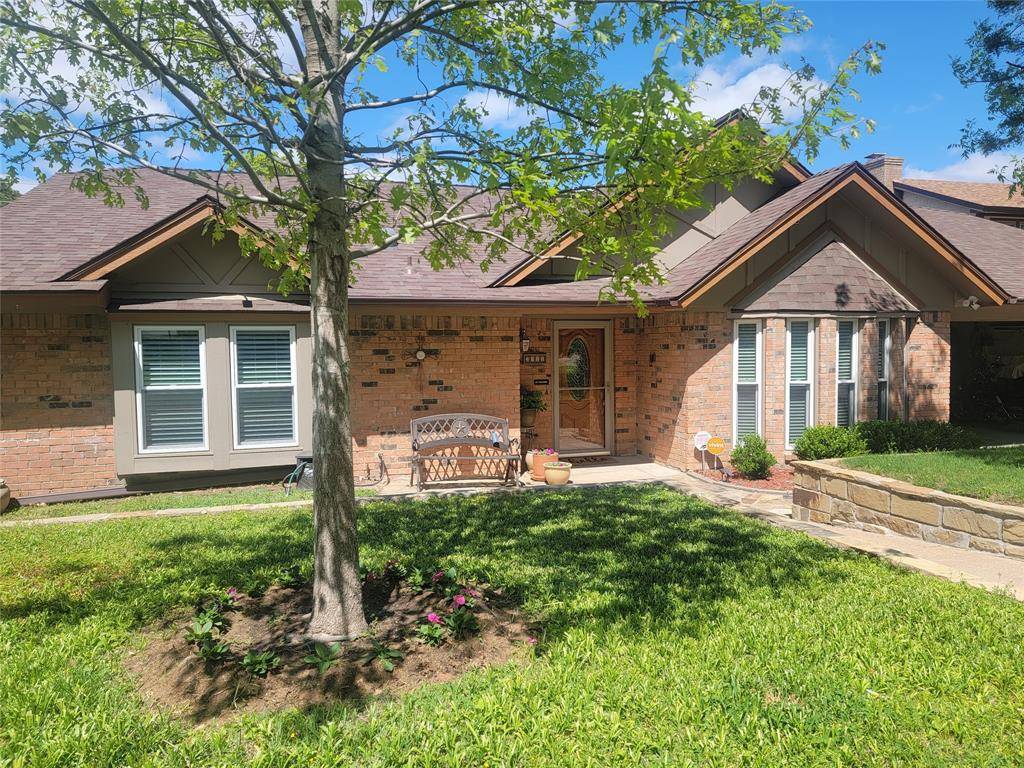 Arlington, TX 76012,2111 Castle Oaks Drive