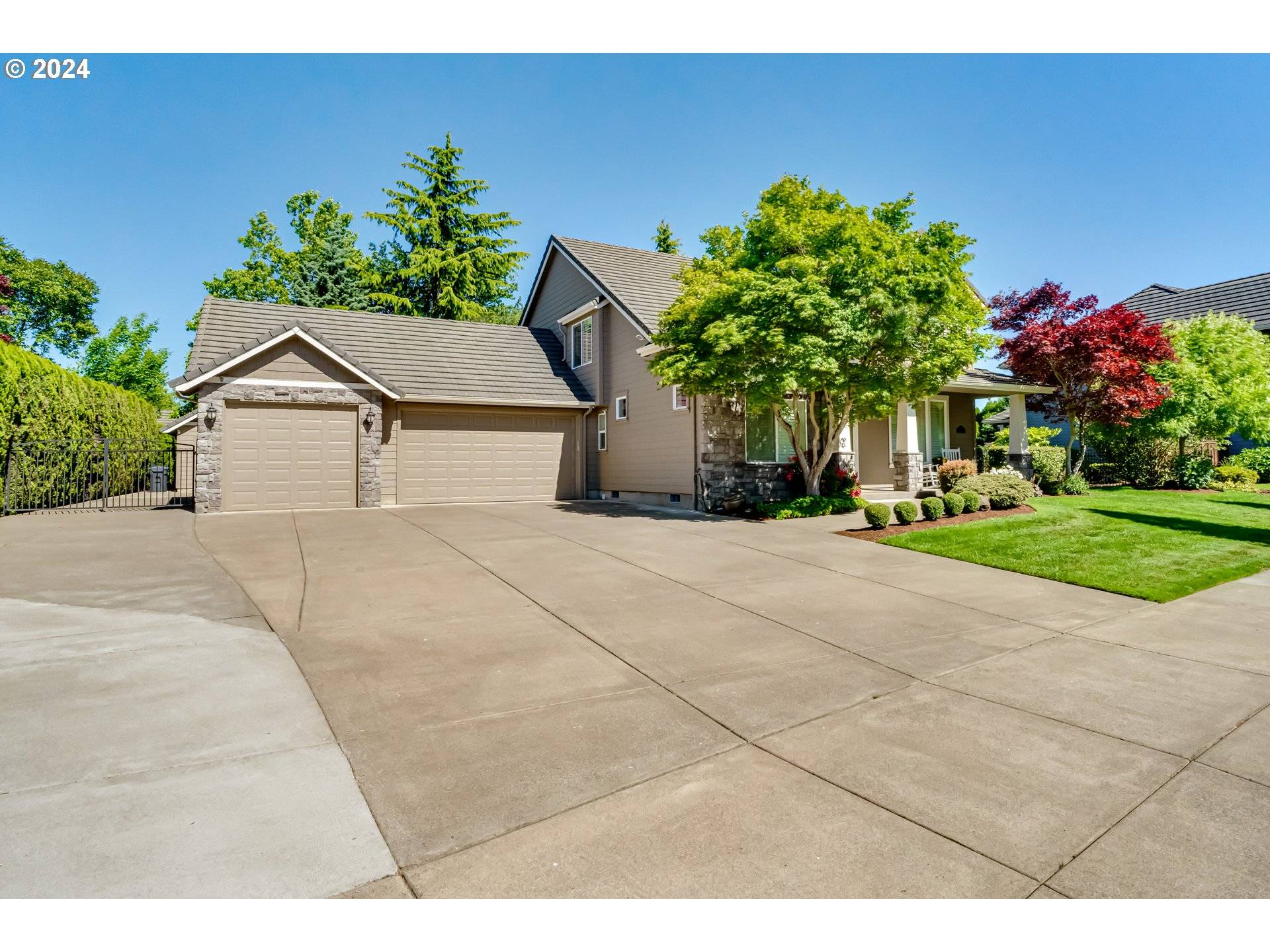 Eugene, OR 97408,3765 MEADOW VIEW DR