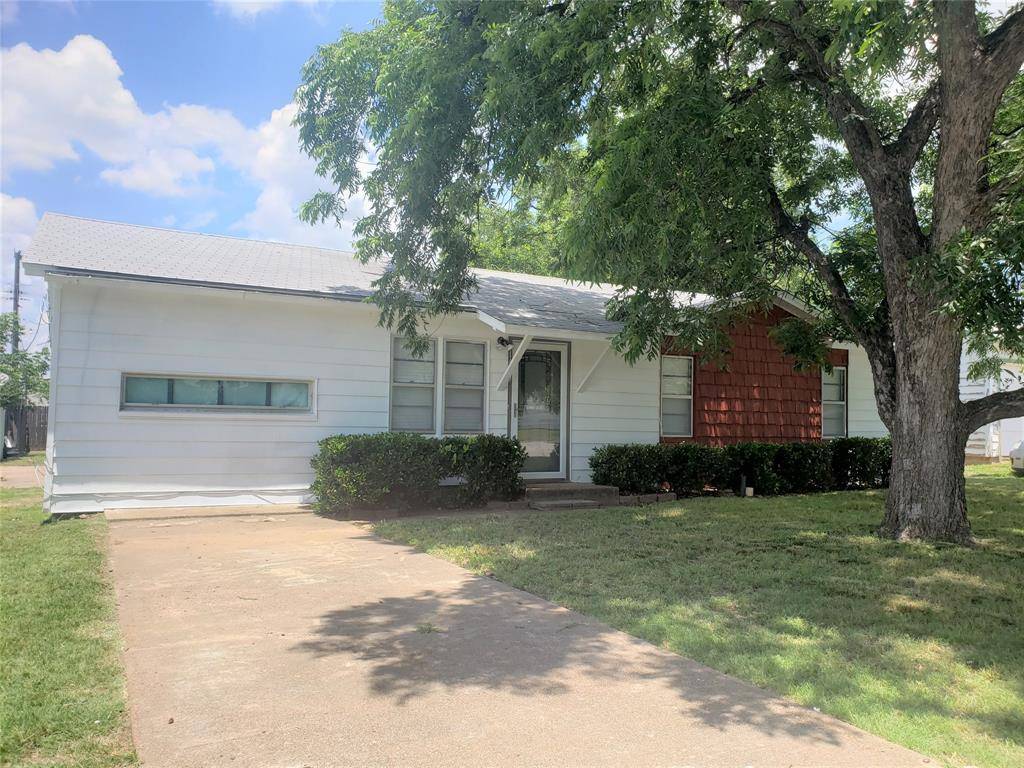 Graham, TX 76450,1419 Avenue D