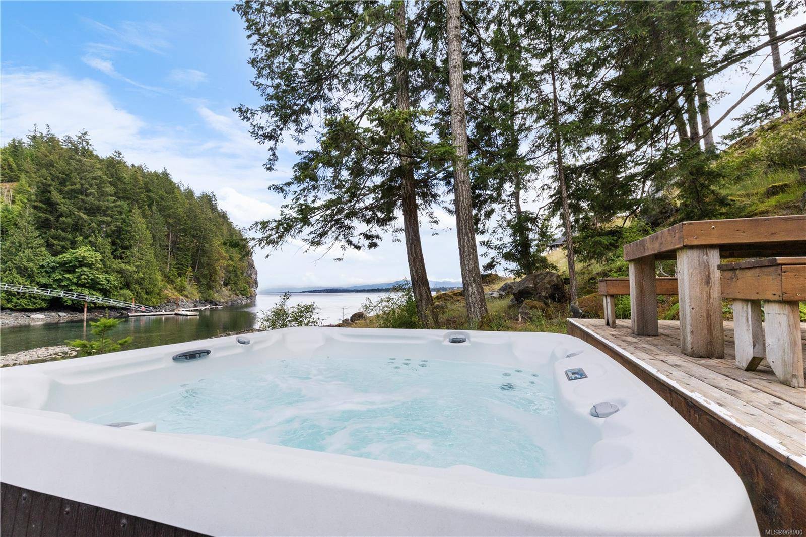 Quadra Island, BC V0P 1H0,SL 6 Whalebone Cove Rd