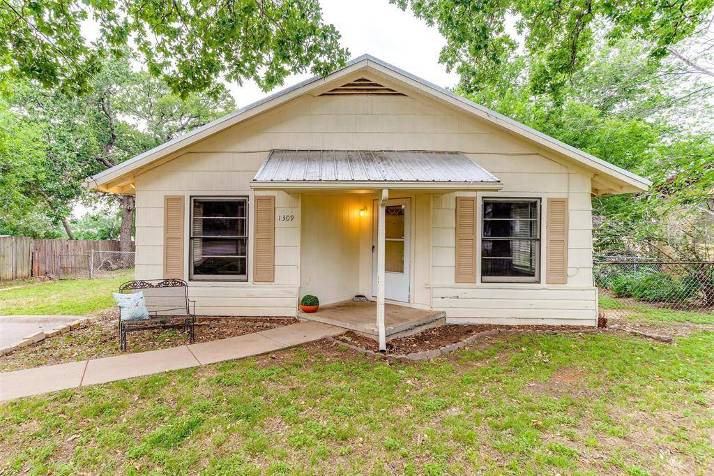 Weatherford, TX 76086,1309 N Elm Street