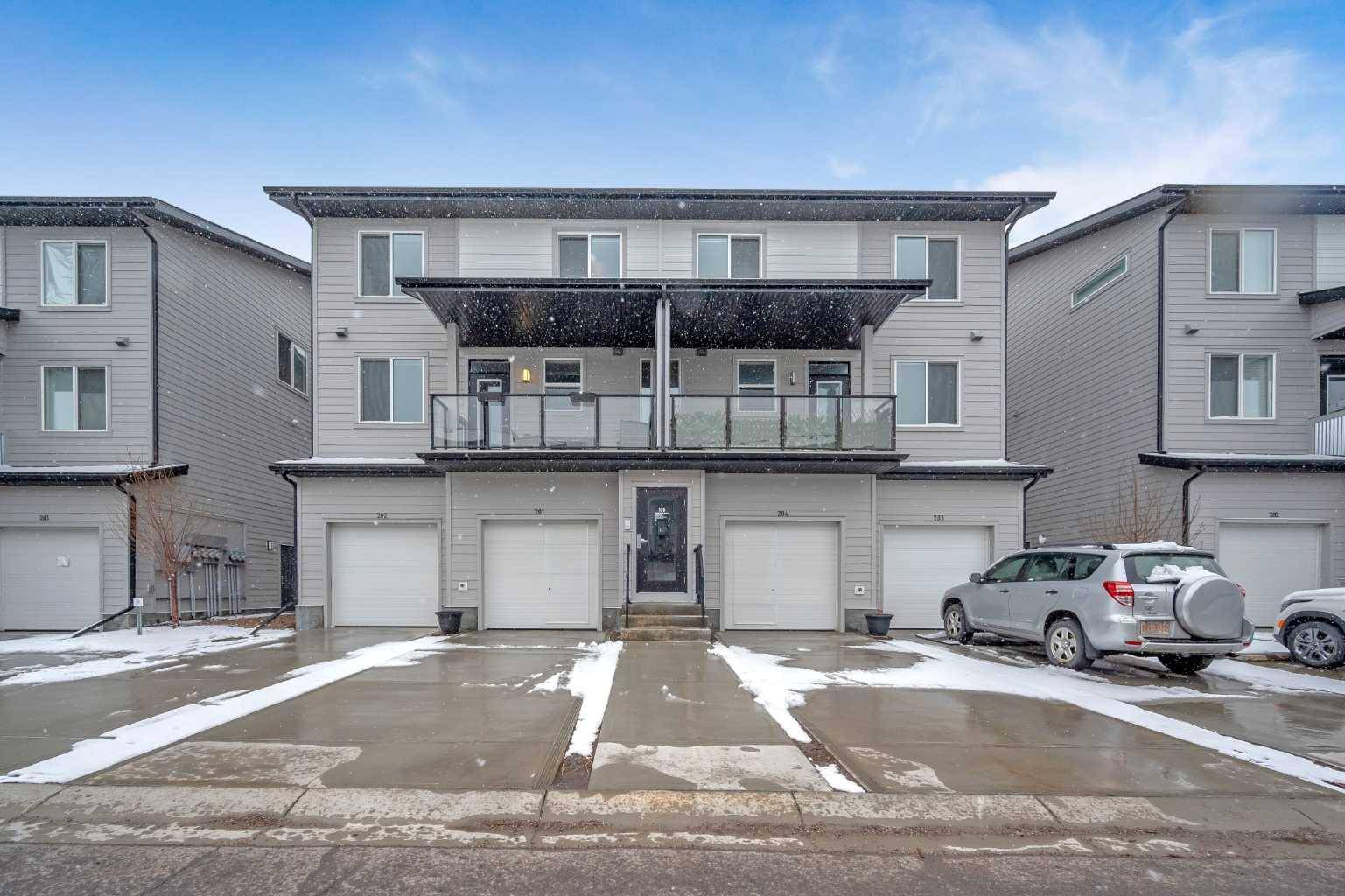 Calgary, AB T3N 1M6,135 Redstone WALK NE #201