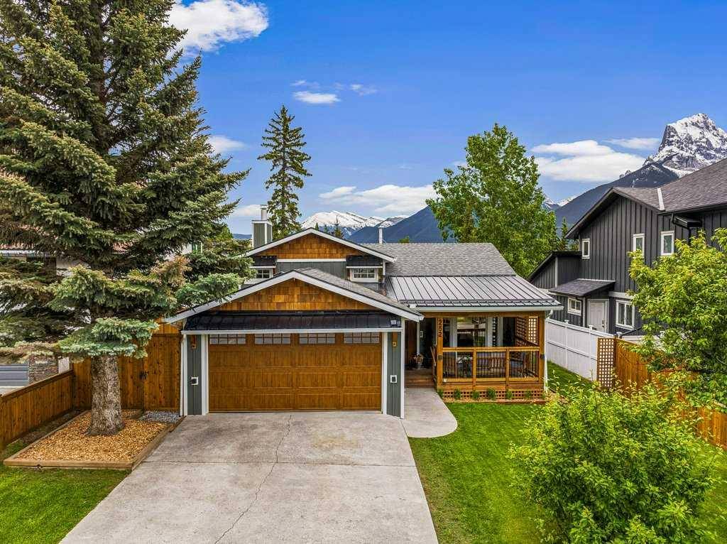 Canmore, AB T1W 1B5,252 Grizzly CRES