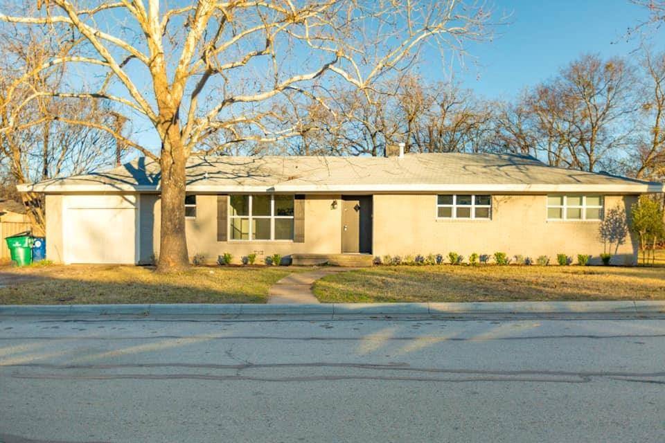 Bridgeport, TX 76426,1406 Shirley Street