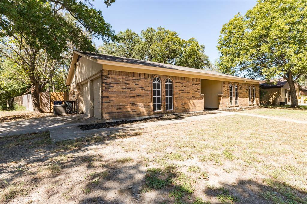 Burleson, TX 76028,331 NE Cindy Lane