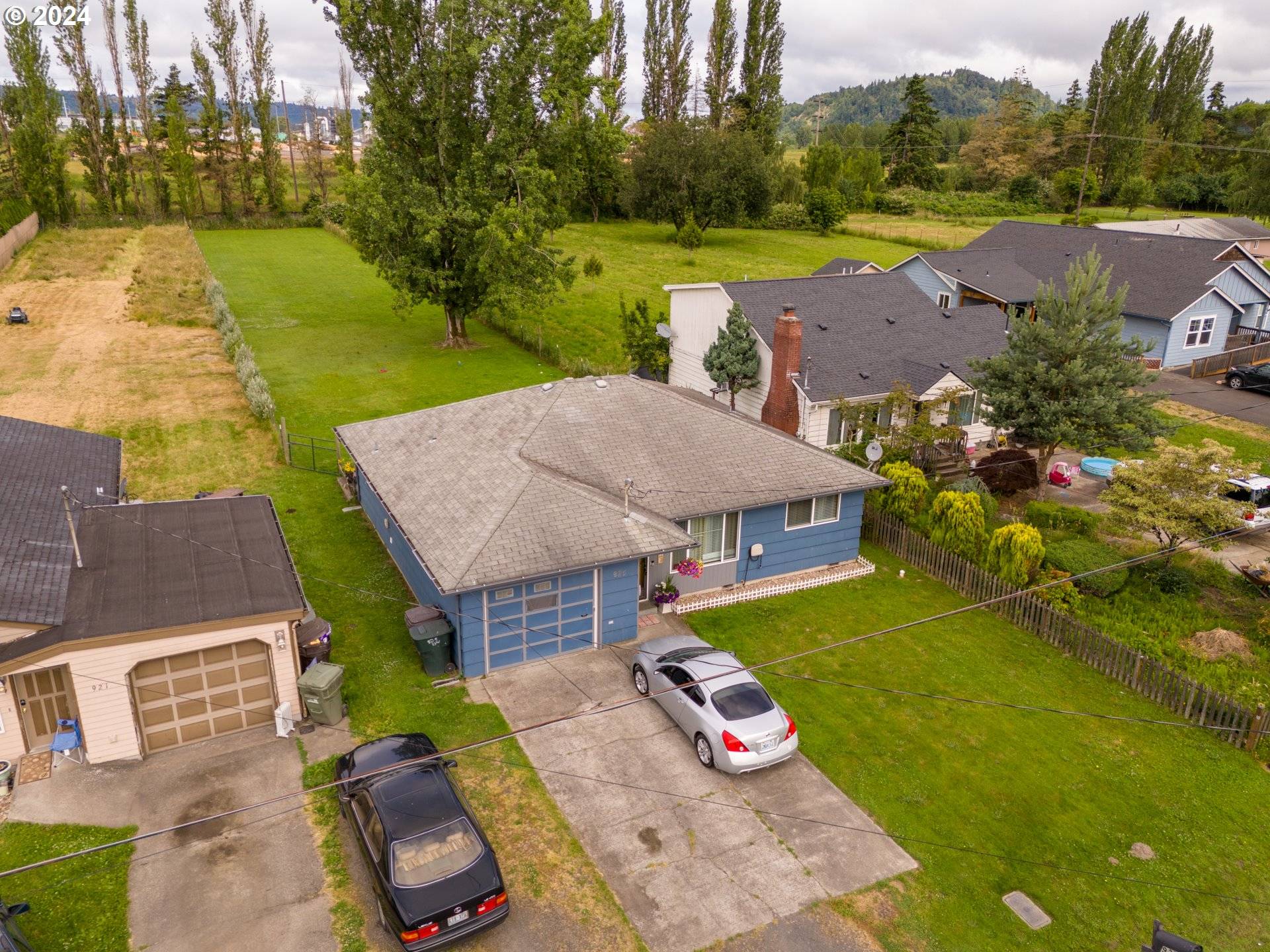 Longview, WA 98632,925 33RD AVE