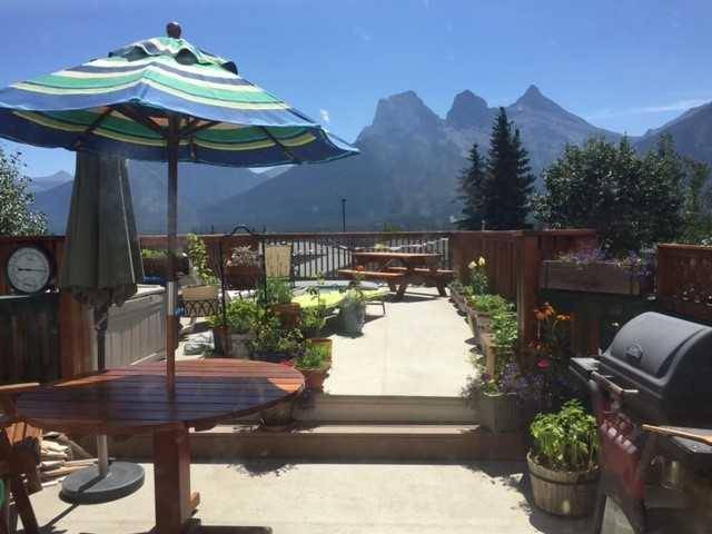 Canmore, AB T1W 1J6,115 Moraine RD