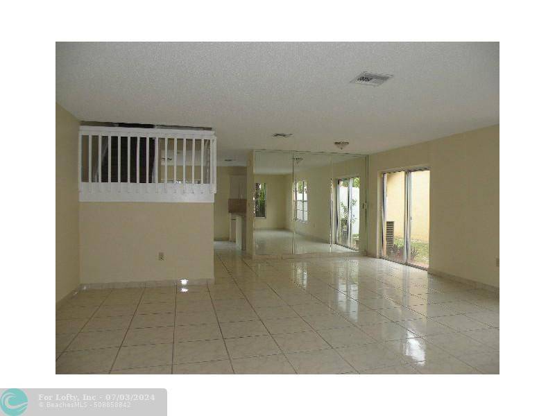 Hialeah, FL 33015,18809 NW 79TH WAY