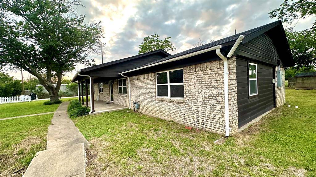 Cleburne, TX 76031,305 Beech Street