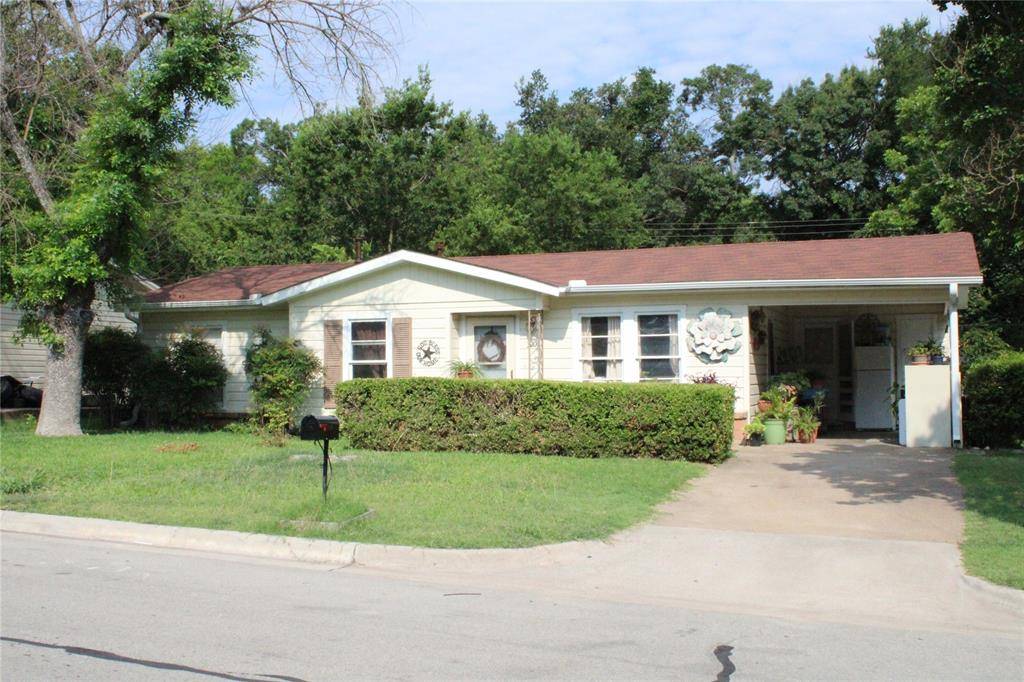 Weatherford, TX 76086,320 Live Oak Lane