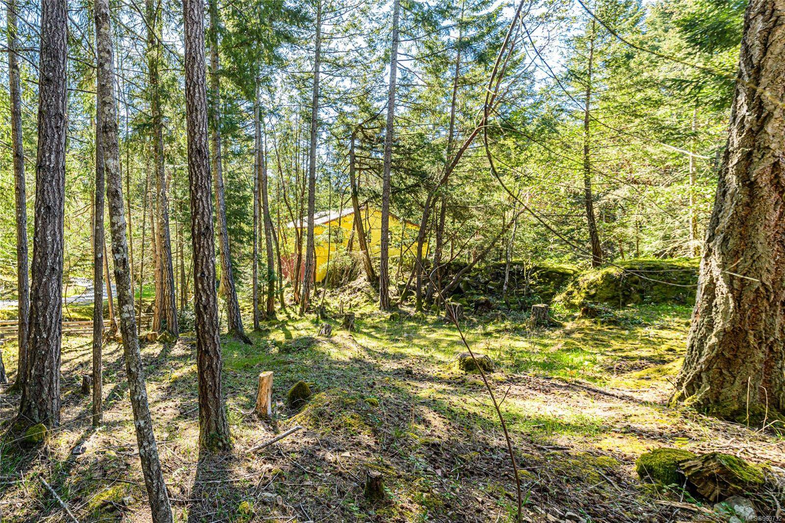 Pender Island, BC V0N 2M1,3709 Keel Cres