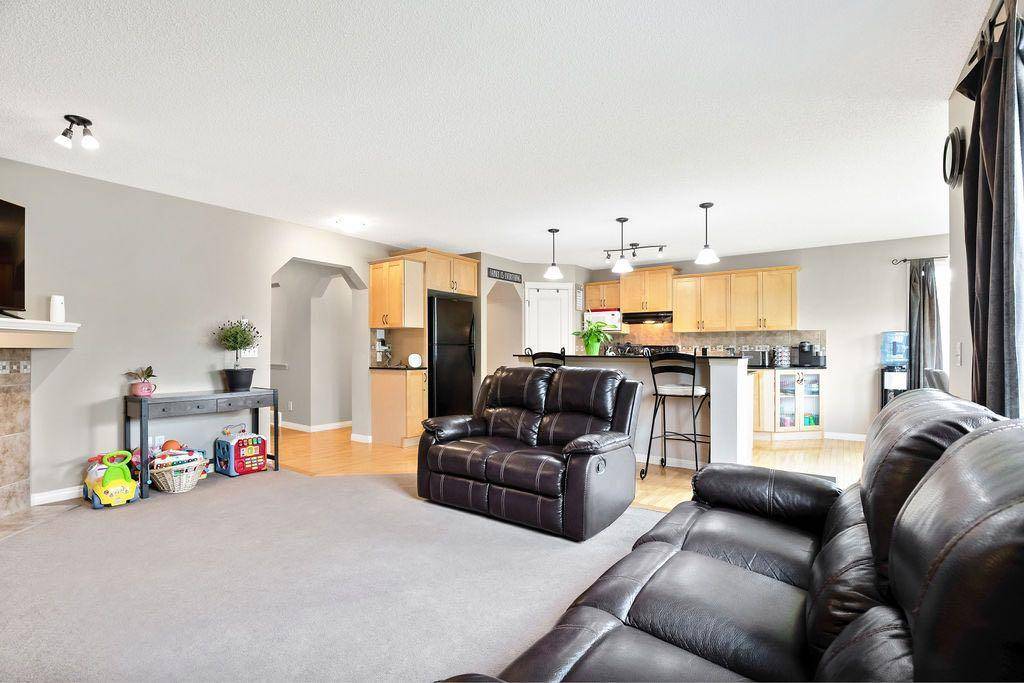 Okotoks, AB T1S 2G3,62 Crystal Shores PL