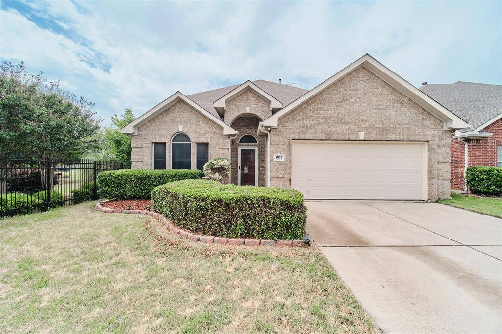 Arlington, TX 76016,6911 Shore Breeze Court