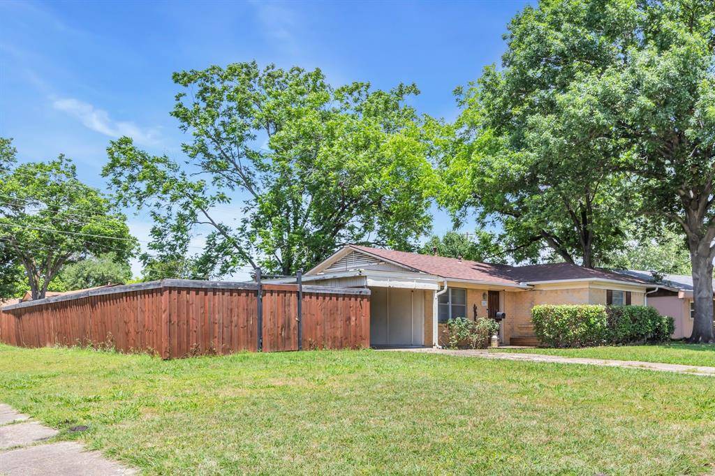 Mesquite, TX 75149,2437 Vickie Street