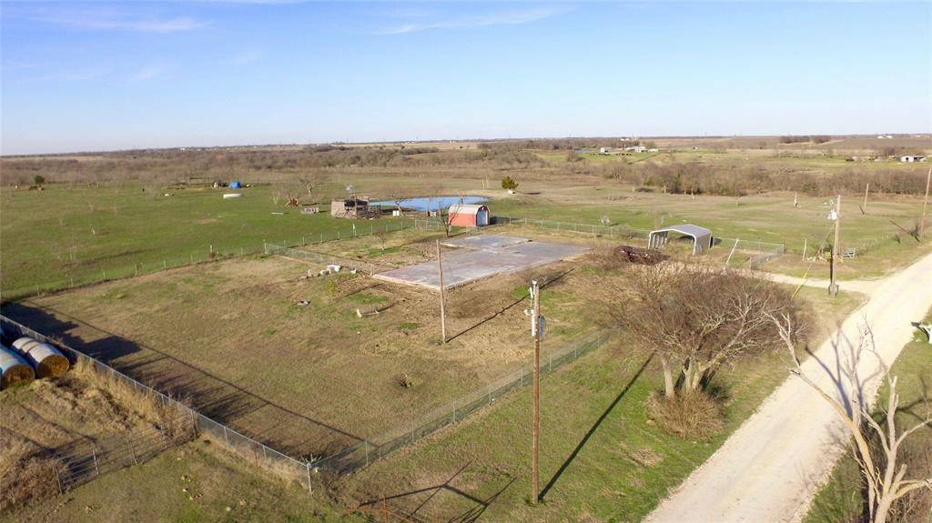 Barry, TX 75102,9408 NW County Road 2220