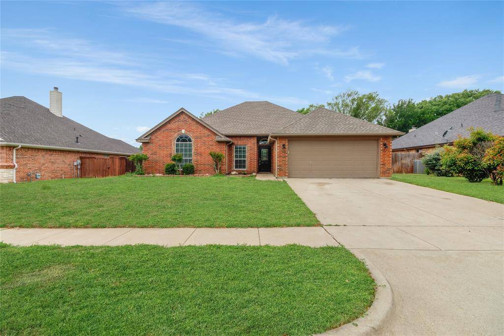 Saginaw, TX 76179,609 Carriage Lane