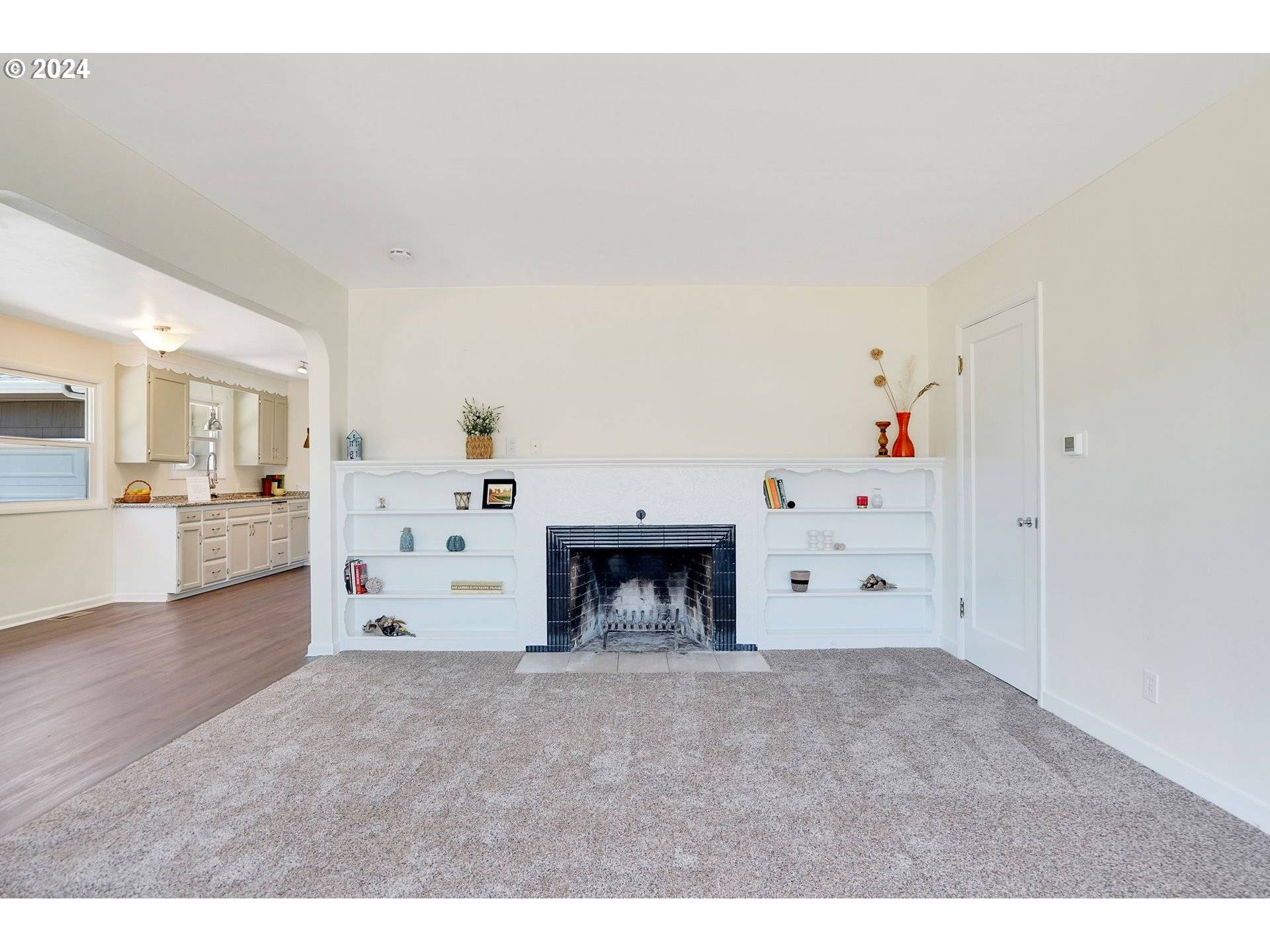 Salem, OR 97301,1282 23RD ST NE