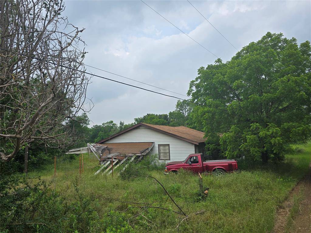 Streetman, TX 75859,502 E Rischer Street