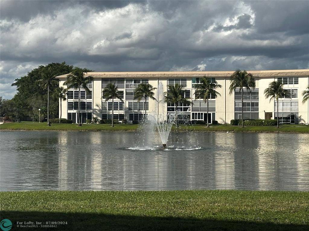 Coconut Creek, FL 33066,1903 Bermuda Cir  #F2