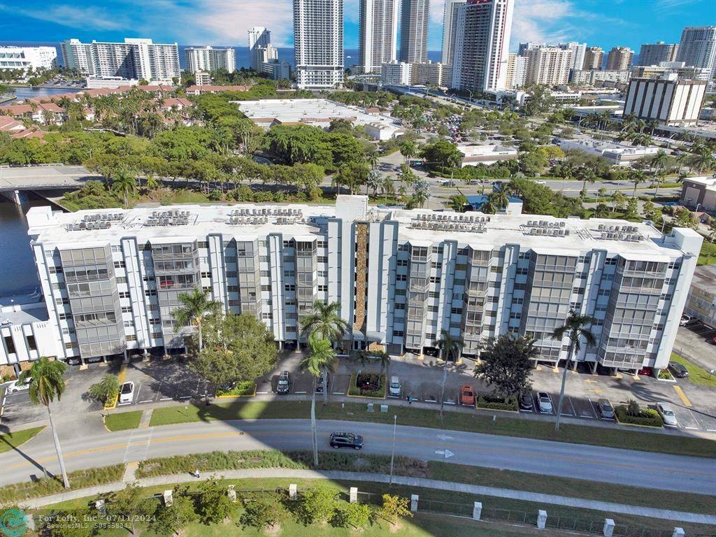 Hallandale Beach, FL 33009,200 Diplomat Pkwy  #419