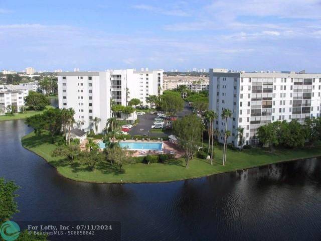 Pompano Beach, FL 33069,2238 N Cypress Bend Dr  #701