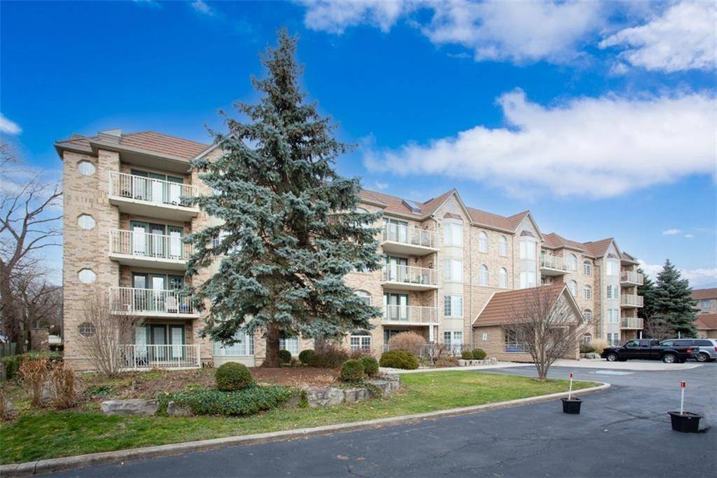 216 Plains Road W #A103, Burlington, ON L7T 4K8