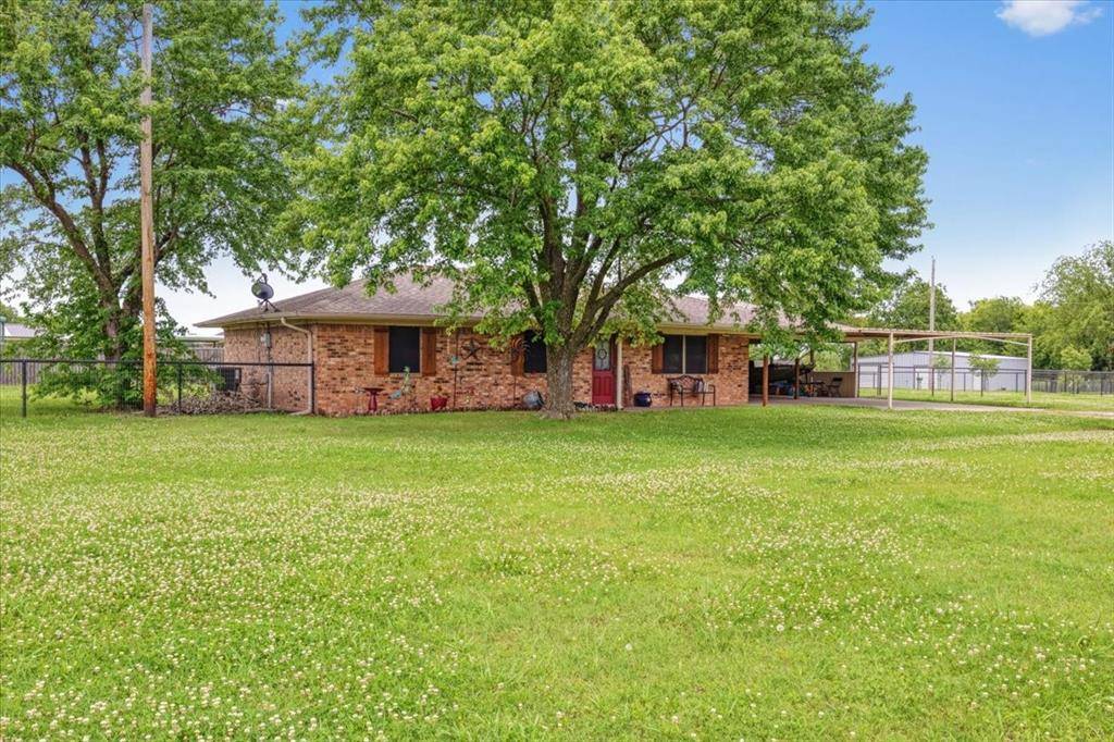 Leonard, TX 75452,1007 E Trinity Street