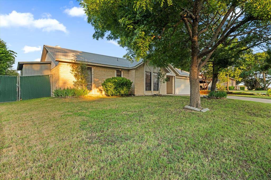 Edgecliff Village, TX 76134,6505 Family Place