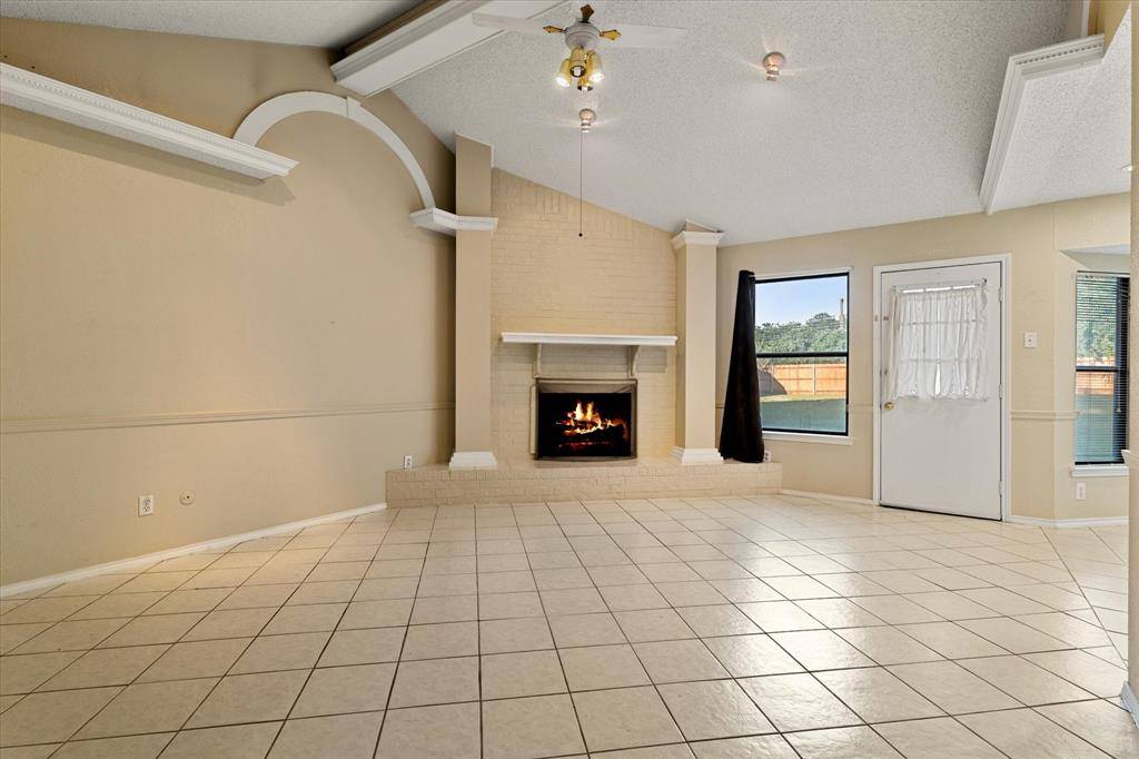 Edgecliff Village, TX 76134,6505 Family Place