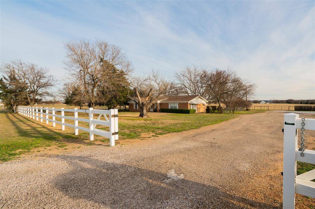 Maypearl, TX 76064,15432 Fm 916