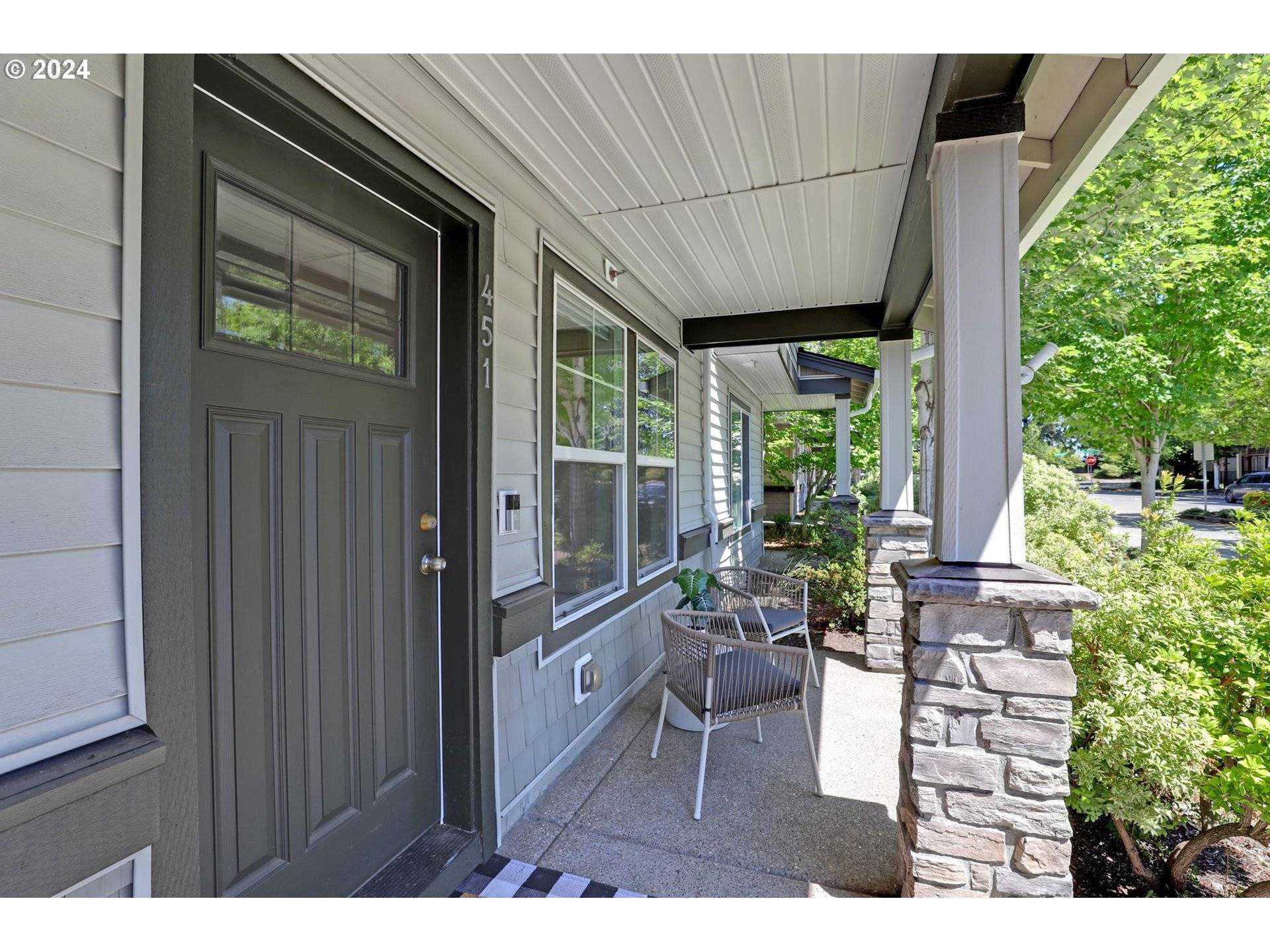 Hillsboro, OR 97006,451 NE EDGEWAY DR
