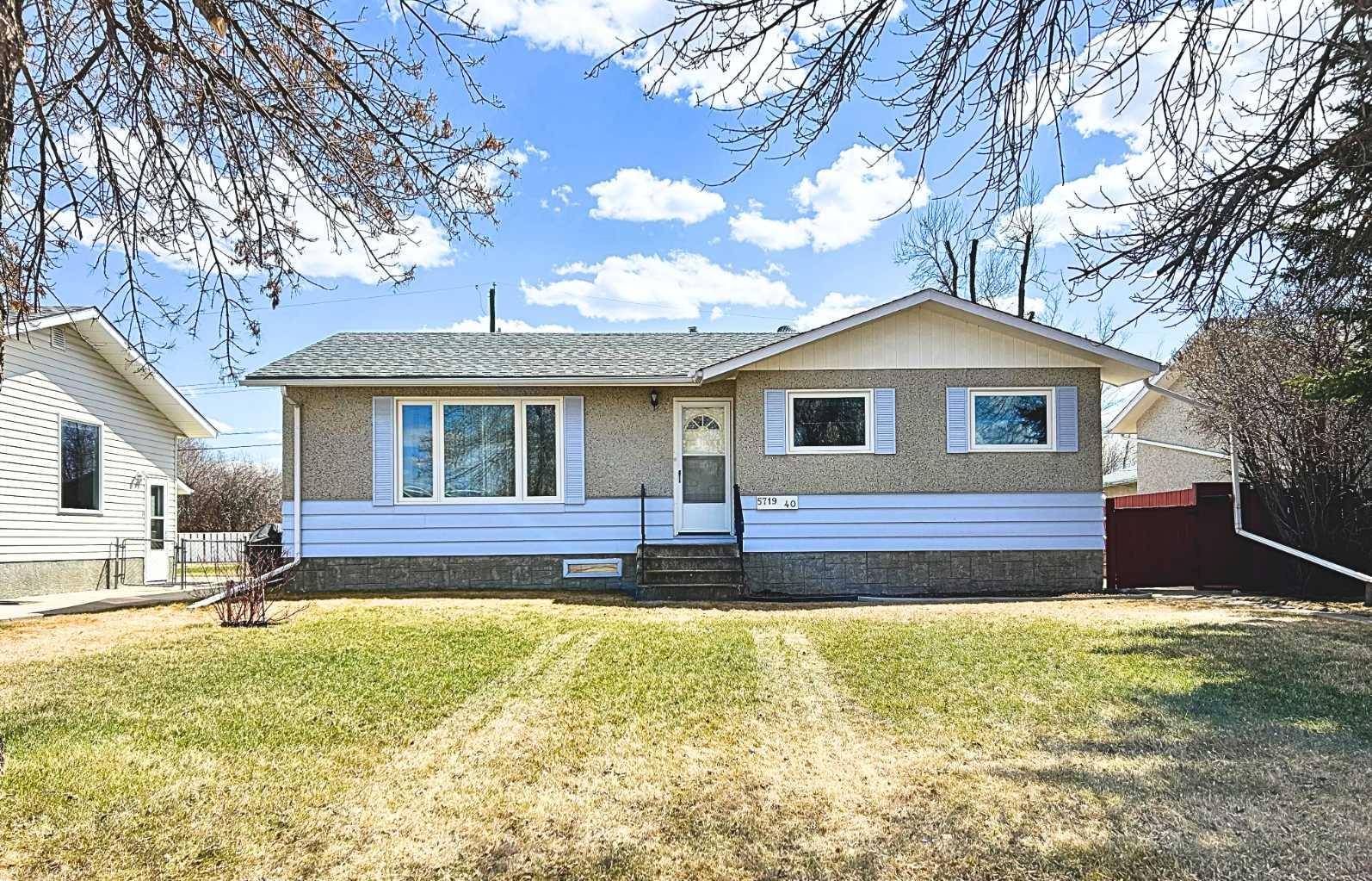 Stettler, AB T0C2L1,5719 40 AVE