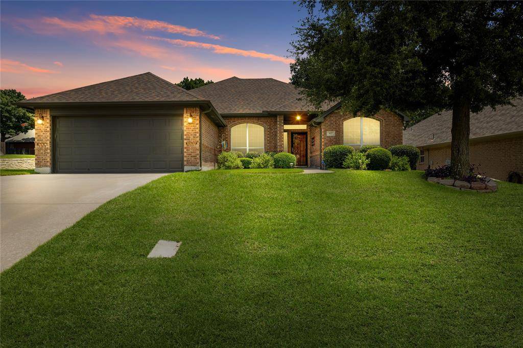 Burleson, TX 76028,927 White Marlin Drive