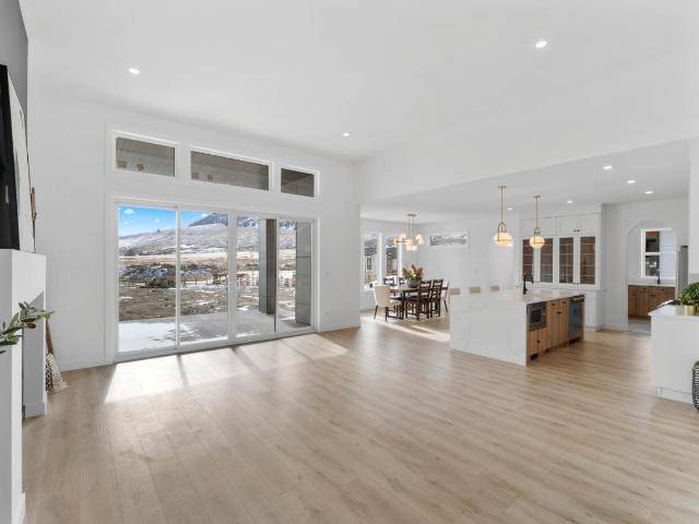 Kamloops, BC V1S 0B3,360 RUE CHEVAL NOIR