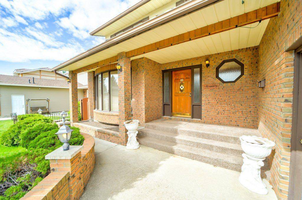 Lethbridge, AB T1K 5C9,30 Tudor CT S