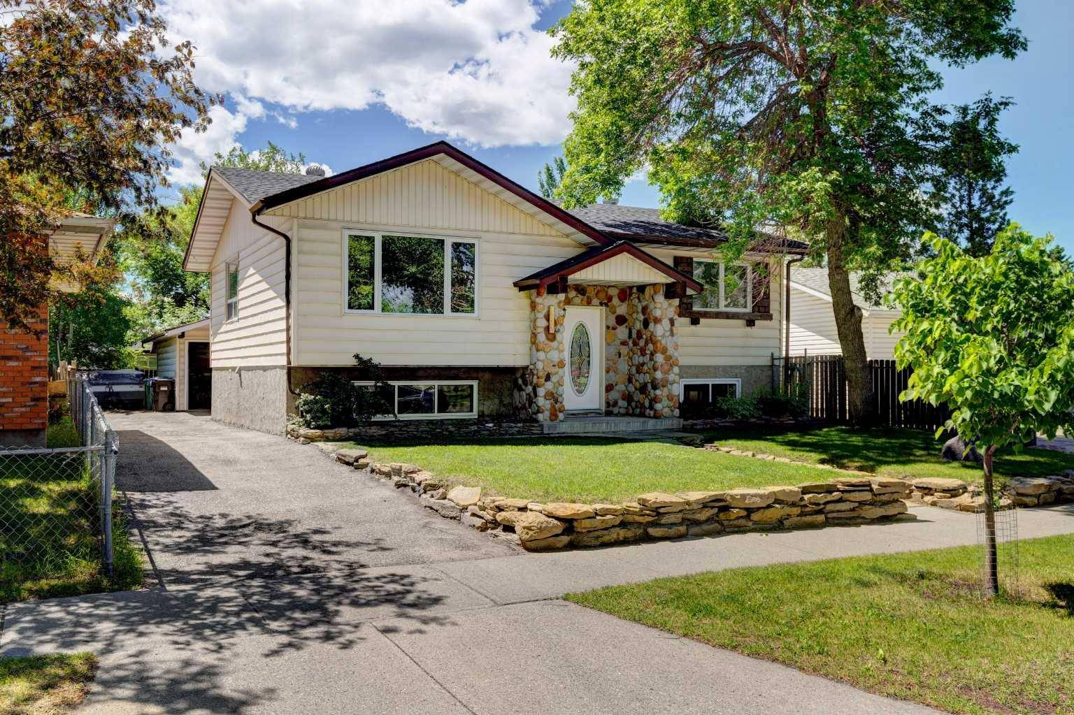 Calgary, AB T2C 1T2,1715 66 AVE SE