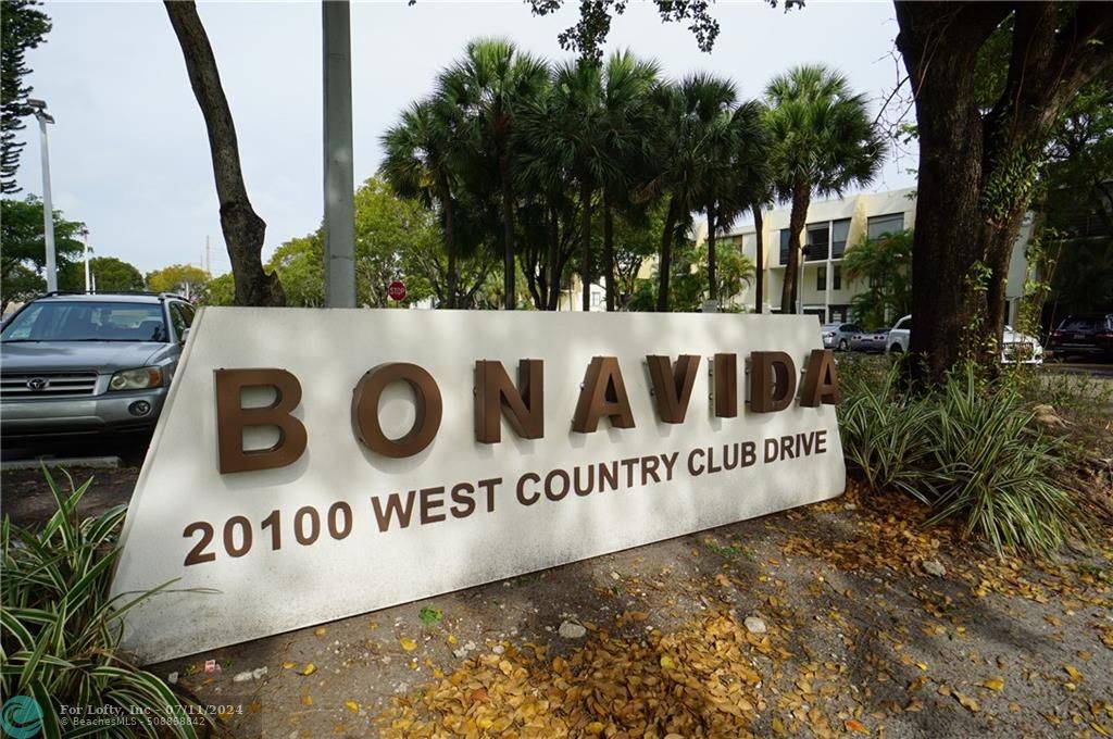 Aventura, FL 33180,20100 W Country Club Dr  #1005