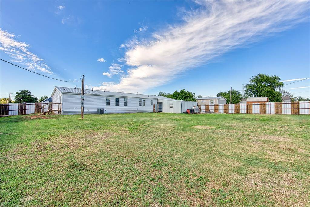 Leedey, OK 73654,306 E Ninth Street