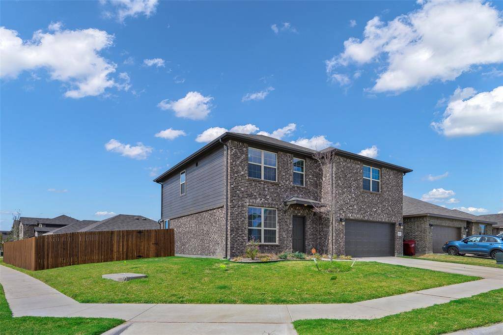 Van Alstyne, TX 75495,1218 Benwick Drive