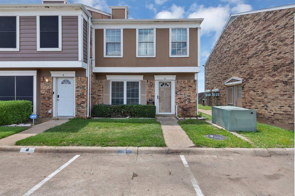 Mesquite, TX 75149,717 Lee Street #10