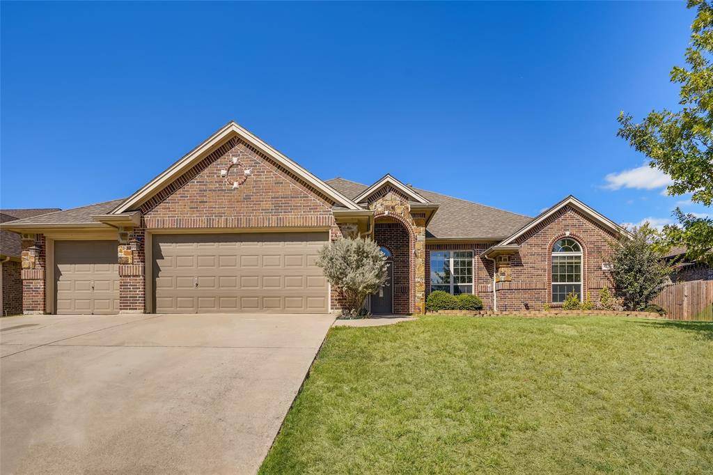 Benbrook, TX 76116,8228 Shady valley Drive