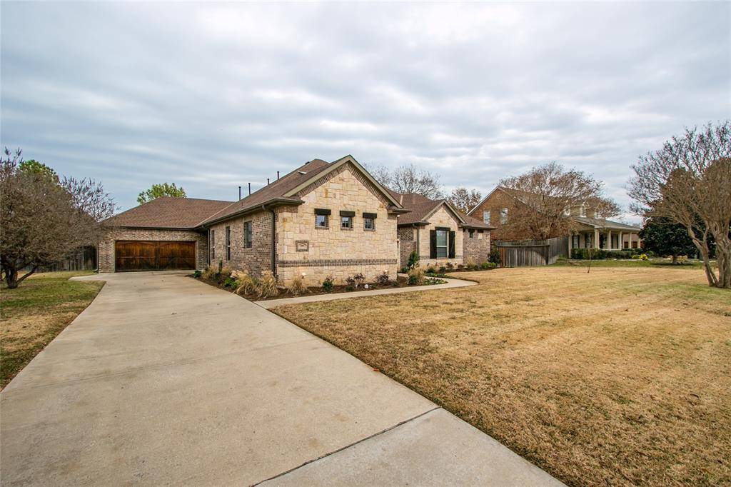 Coppell, TX 75019,100 Dobecka Drive