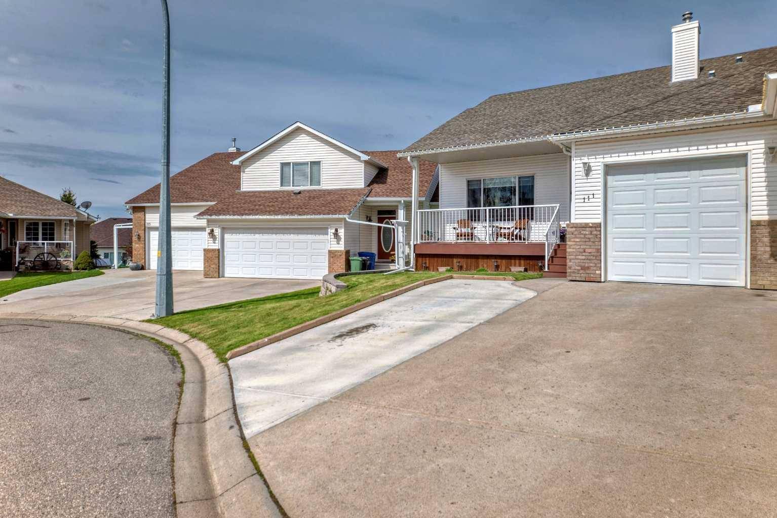 Okotoks, AB T1S 1R2,111 Sandstone CT