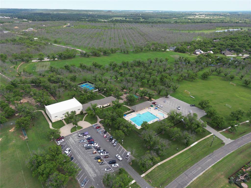 Granbury, TX 76049,8068 W Landings Road