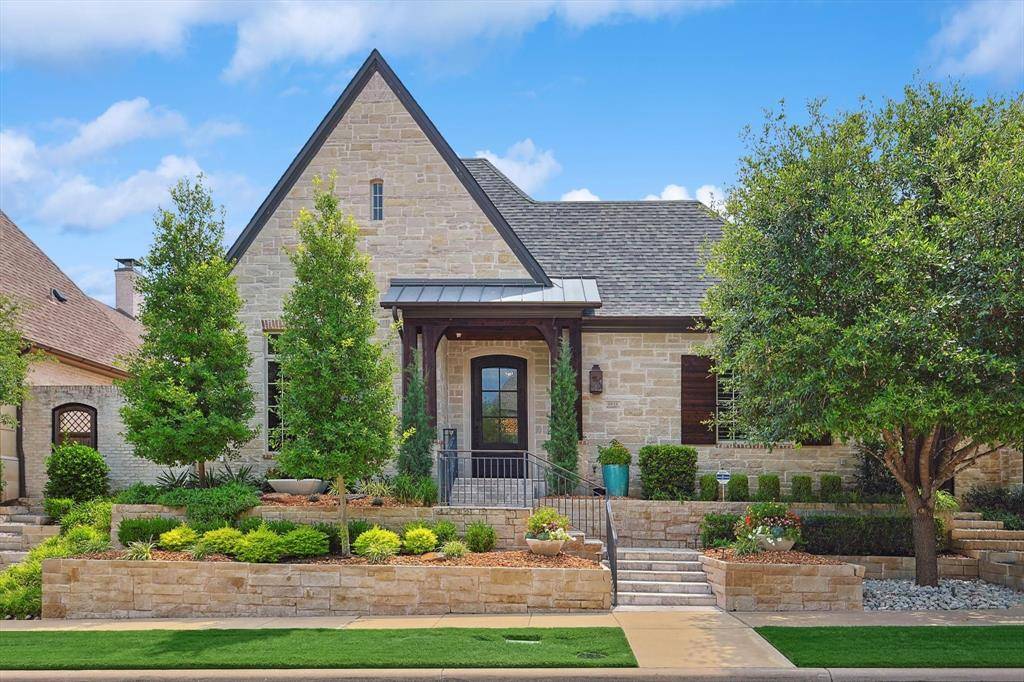 Plano, TX 75024,6816 Bonaparte Court