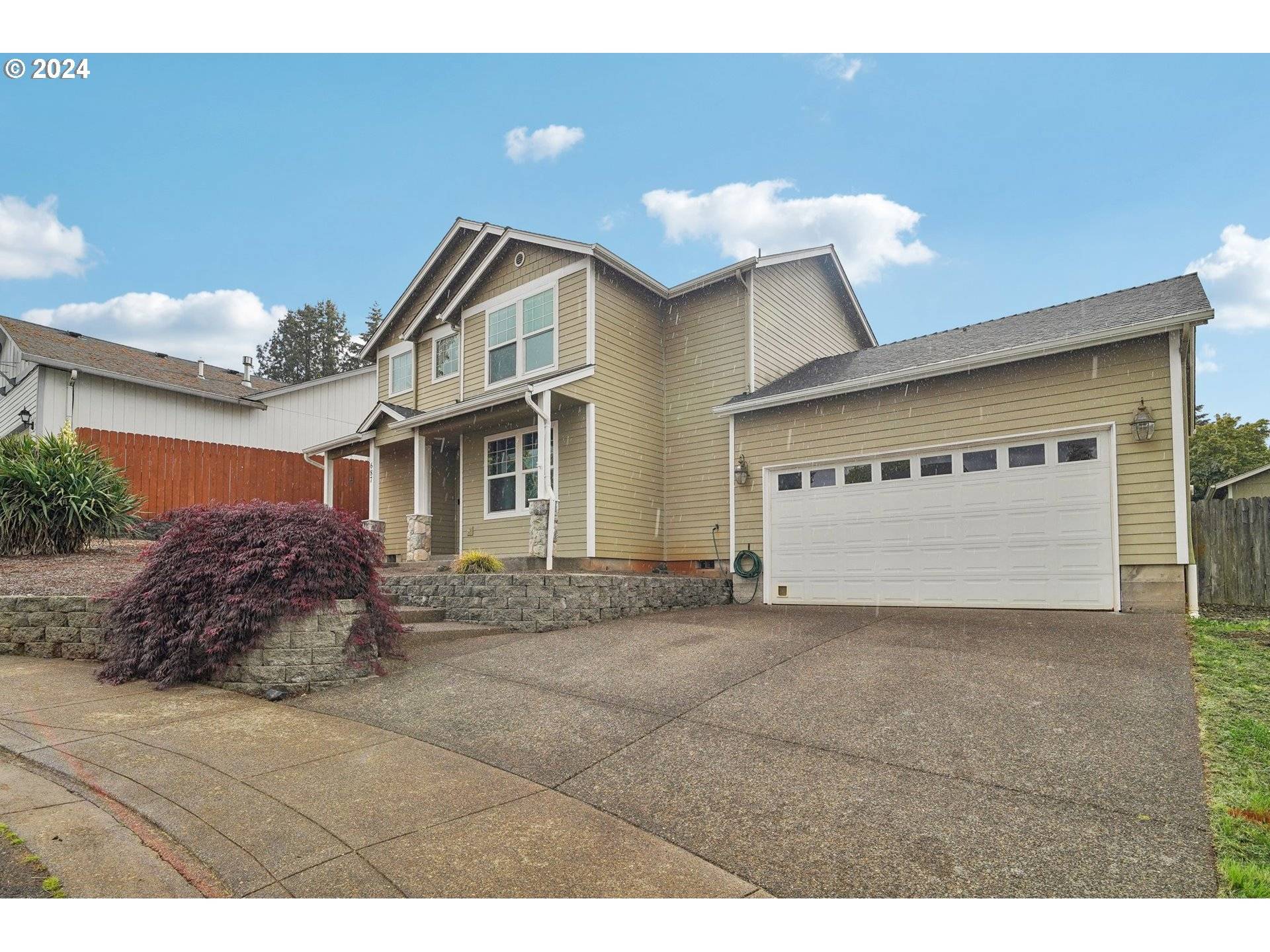 Salem, OR 97302,687 SE JUNTURA WAY