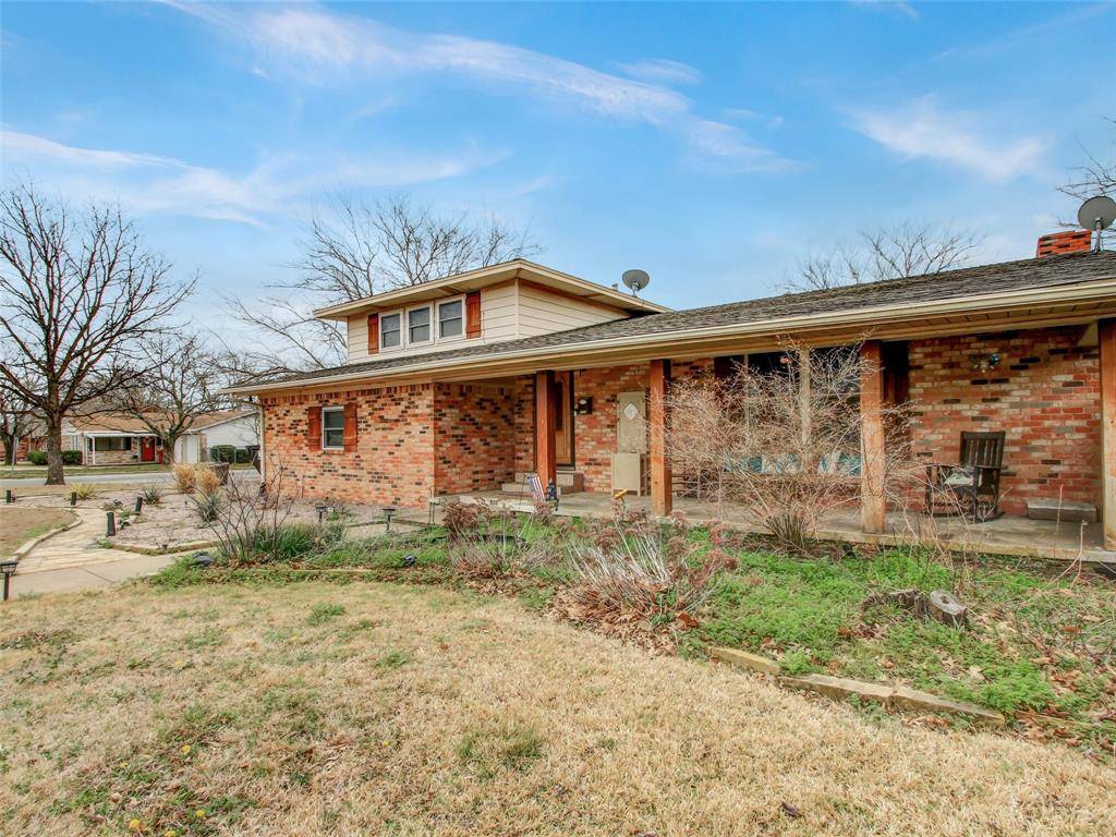 Whitewright, TX 75491,501 W Melody